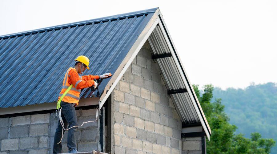 Professional residential roofers in Keytesville, MO
